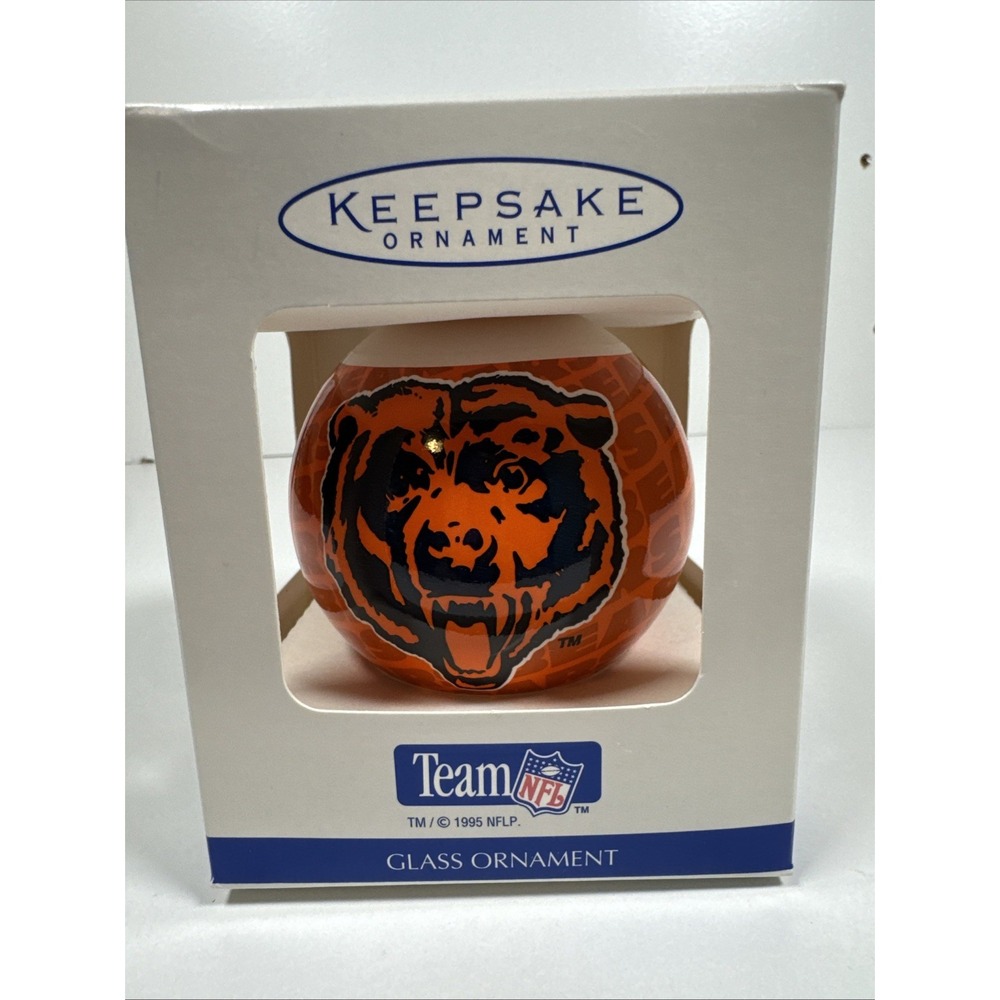 Chicago Bears TEAM NFL glass christmas ornament